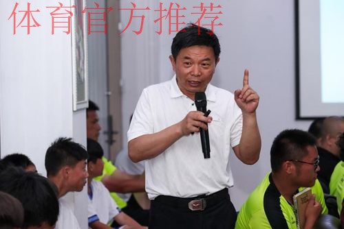 2018年中国足协U13(2005年龄段)优秀球员训练营在汉启动 “家长开放日”成最大亮点